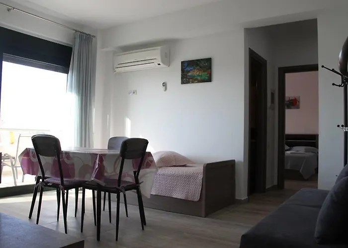 Anesis Luxury Apartment *