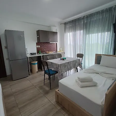 아파트 Anesis Luxury 스칼라소티로스